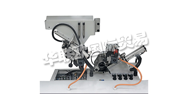 BIESSE自1969以來，一直為木工和大型家居、門窗和木質構筑件制造商提供技術支持。通過他們的機器，他們的客戶將他們的創意轉化為獨特的設計對象或標志性的系列產品。