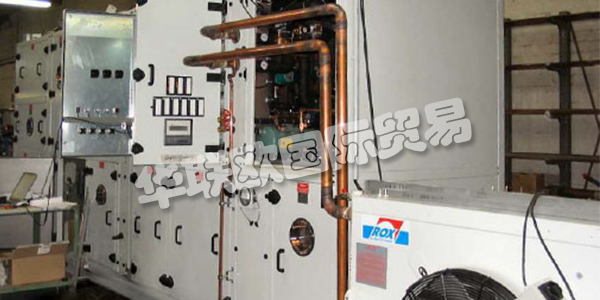 ROX-KLIMATECHNIK GmbH作為房間和工藝空氣技術設備和組件的制造商，是規劃者，工廠建設者和工廠操作員的合作伙伴。采用Rox-Klimatechnik GmbH中央空調的室內空氣和工藝空氣技術有助于保持舒適的室內氣候。清潔污染的廢氣是積極的環境保護。