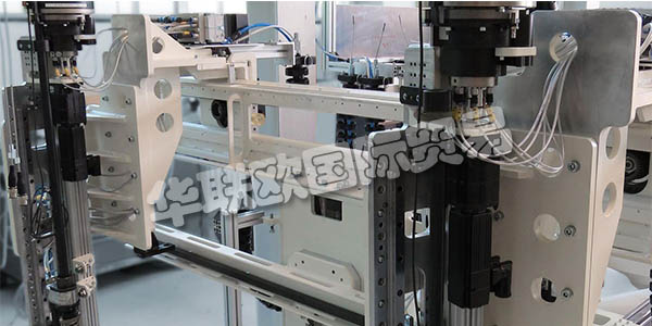 德國DURR品牌的產(chǎn)品主要有：DURR清洗機,DURR壓縮機，壓力容器，輸送機，過濾板，消音器，密封機器人等。